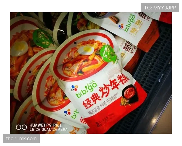 张玉宁深夜逛超市,随手把最贵那堆往袋里塞,我在门口数零钱想哭